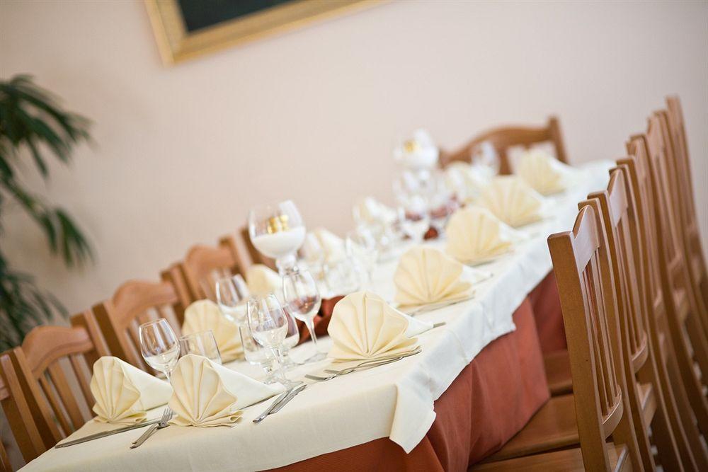 Ristorante Lo Scacciapensieri Hotel Monteroni di Lecce Exterior photo